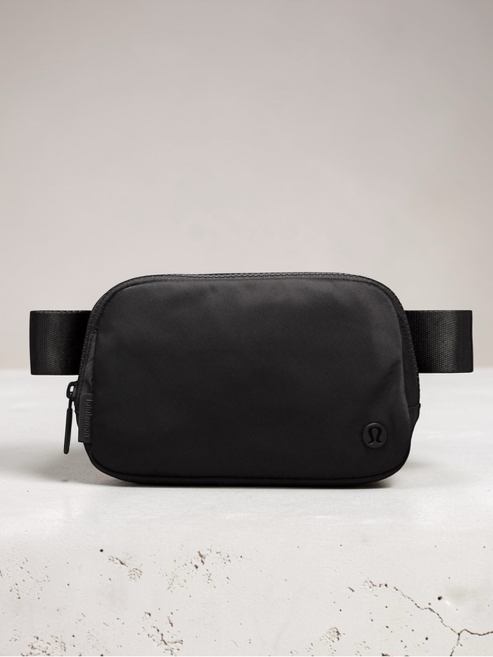 Lululemon Everywhere Belt Bag Black Crossbody Waist Bag Athletic Casual NWT